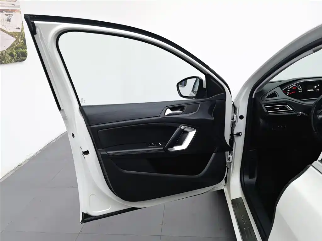 Peugeot 308 2018 1.6L AT Luxury