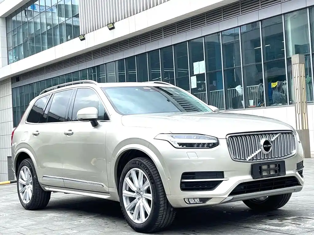 Volvo XC90 — миниатюра 3