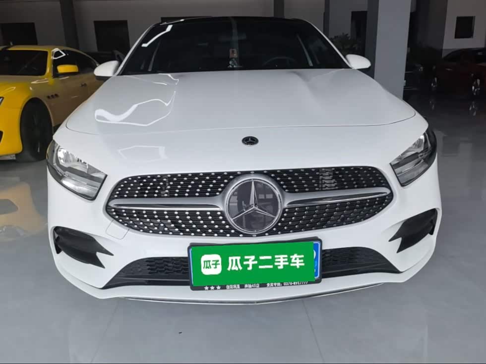 Mercedes-Benz A-Class 1.3 л 2021 г. Белый, пробег 44100 км