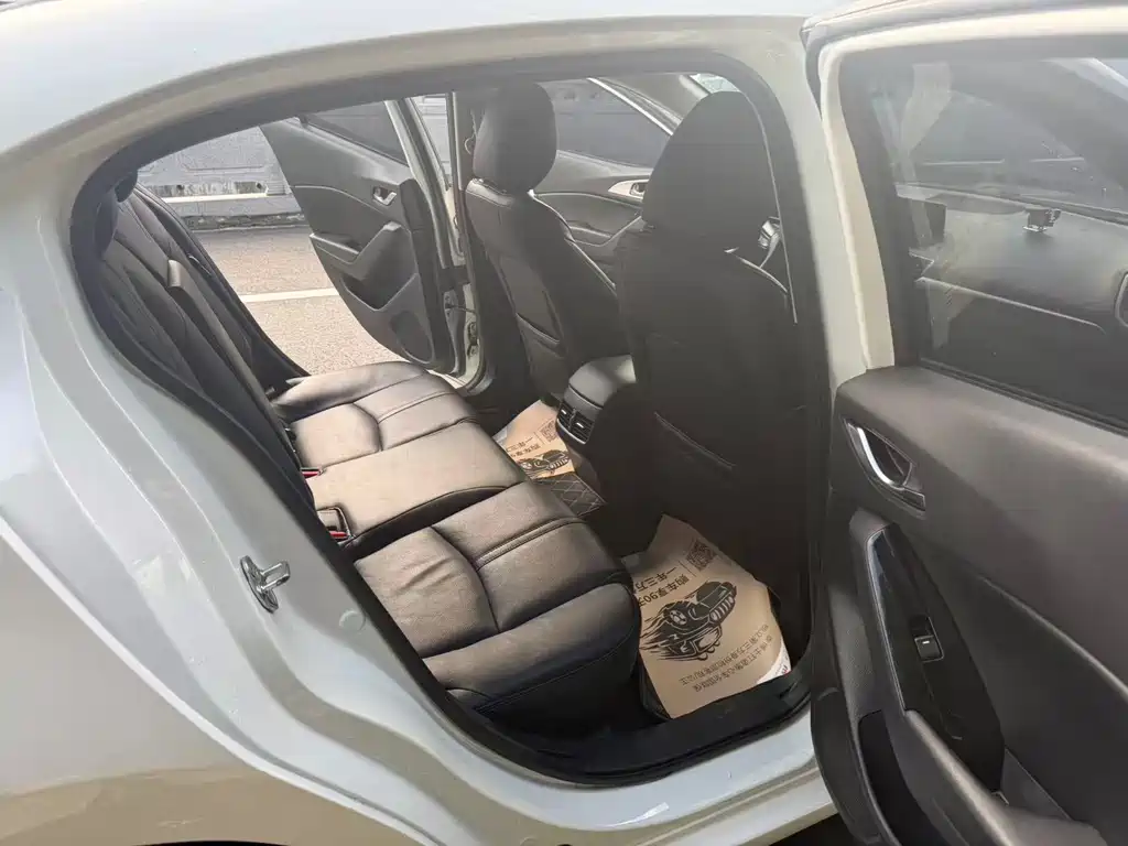 Mazda 3 Axela — миниатюра 9
