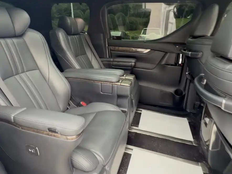 Toyota Alphard 2019 2.5L Luxury