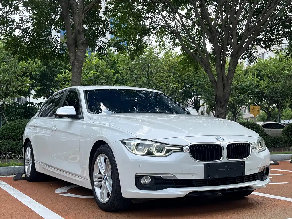 BMW 3 Series — миниатюра 3
