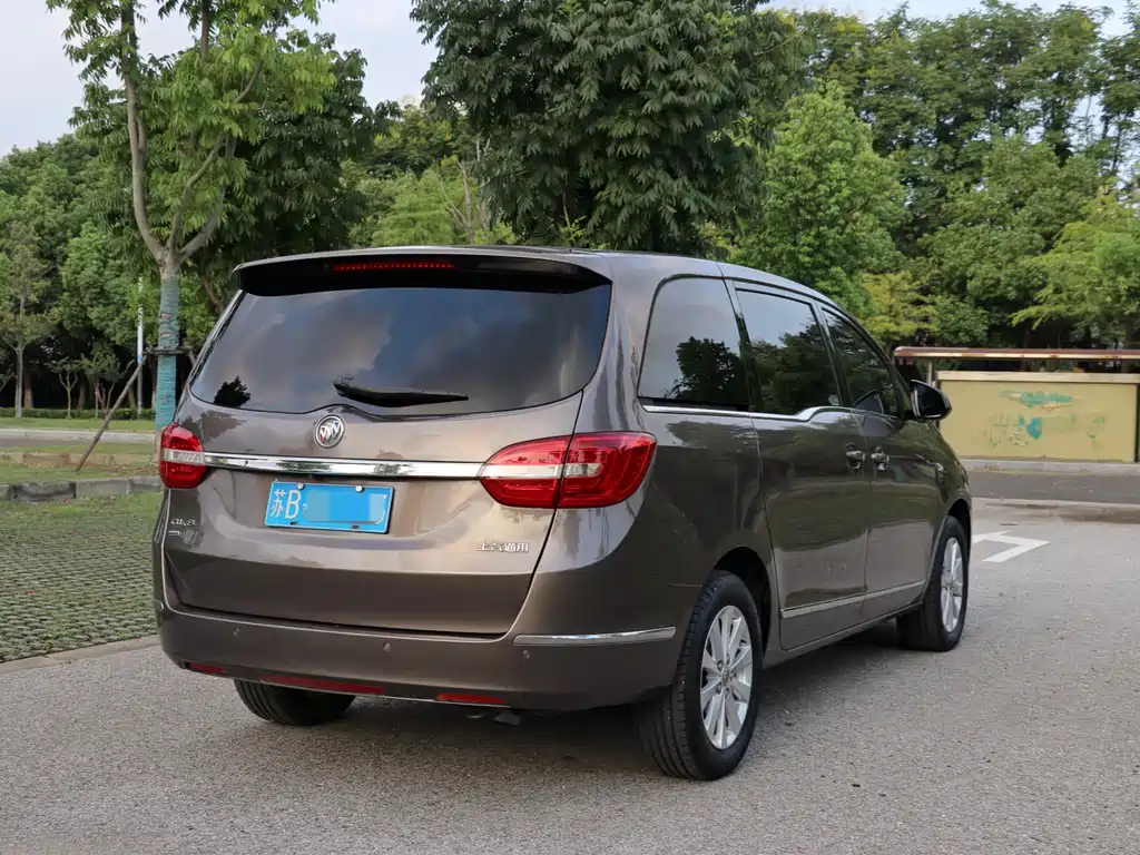Buick GL8 — миниатюра 3