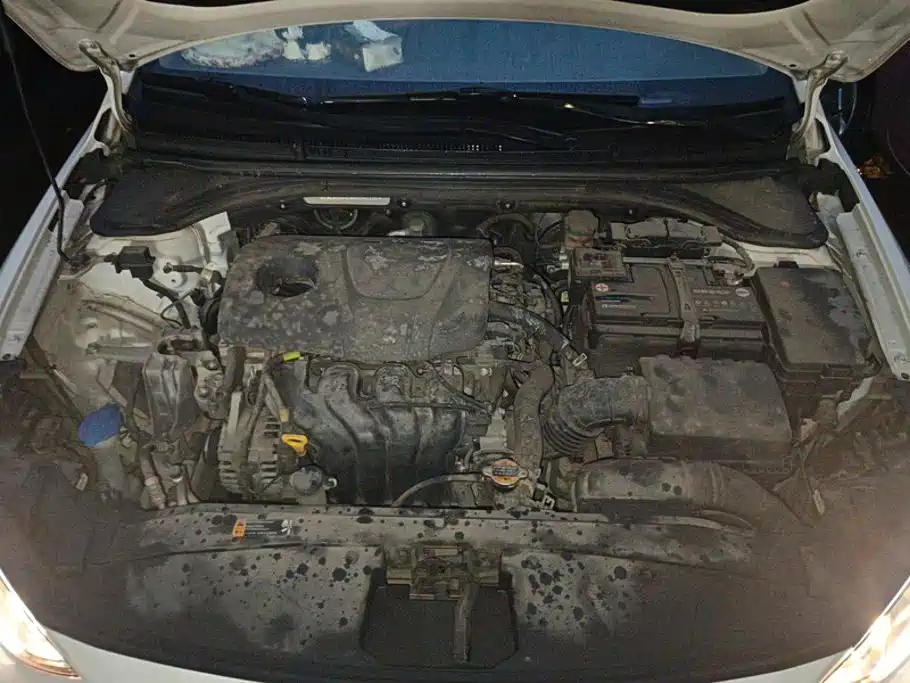 Hyundai Elantra — миниатюра 10