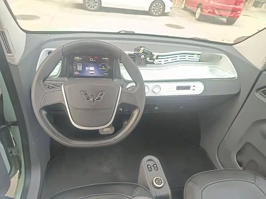 Wuling MINIEV — миниатюра 10