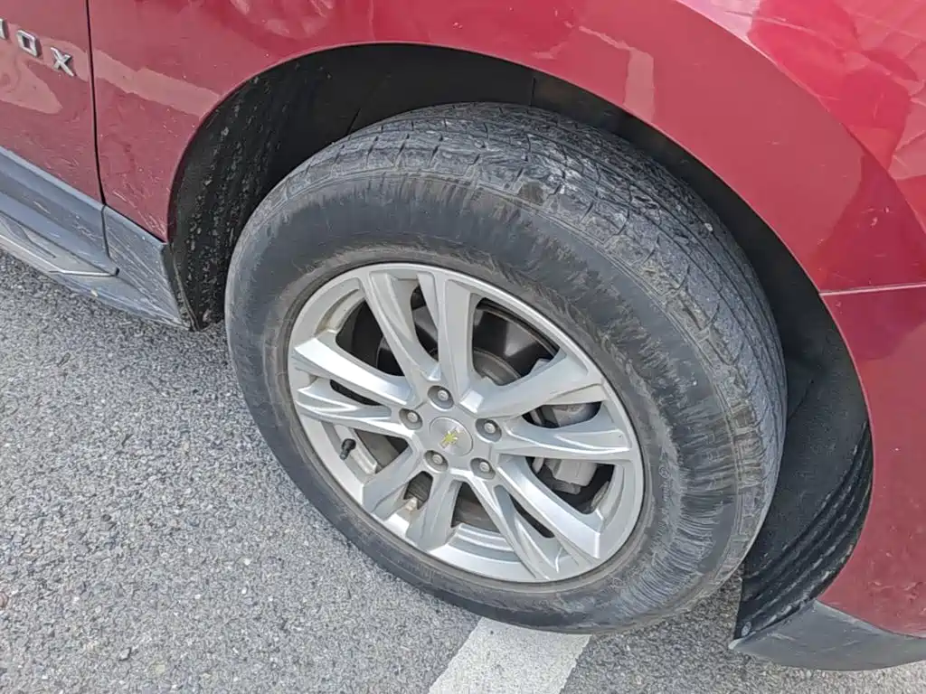 Chevrolet Equinox — миниатюра 12