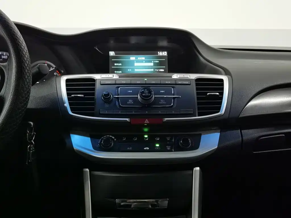 Honda Accord — миниатюра 12