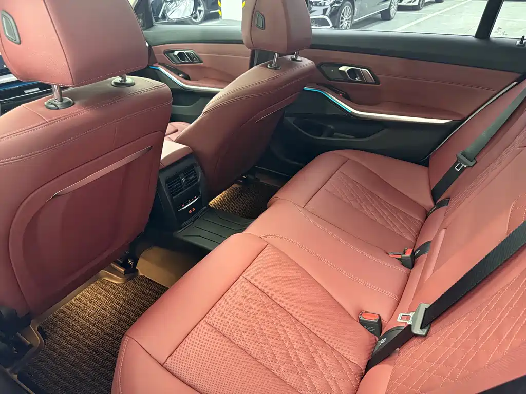 BMW 3 Series — миниатюра 8