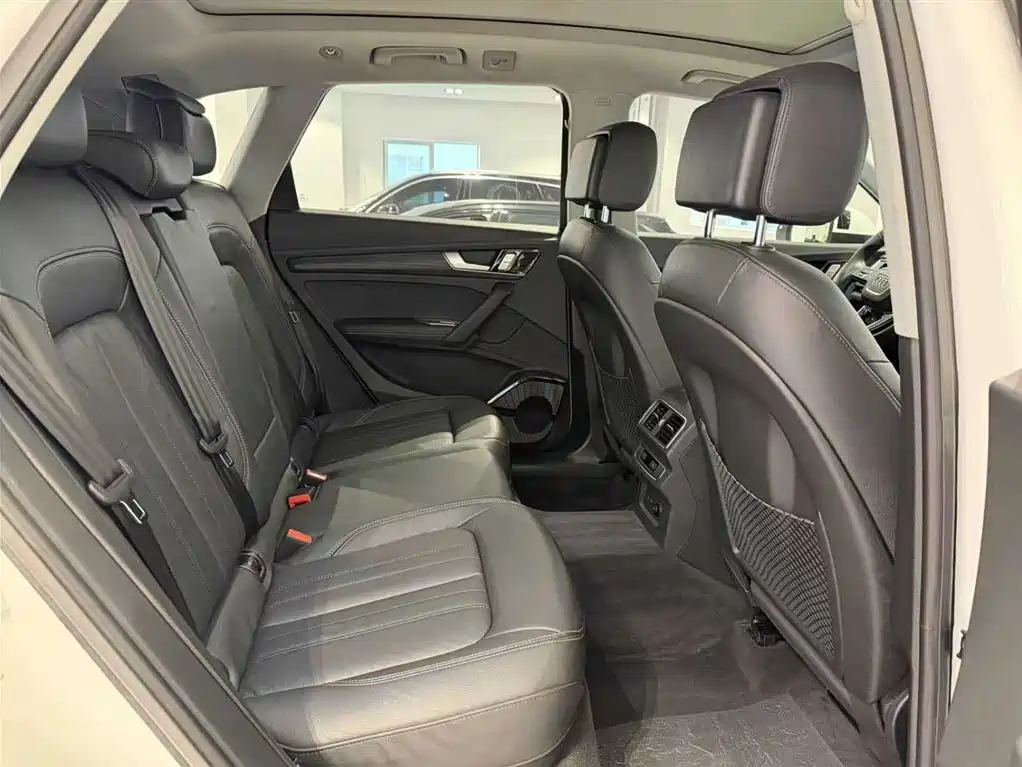 Audi Q5L — миниатюра 8