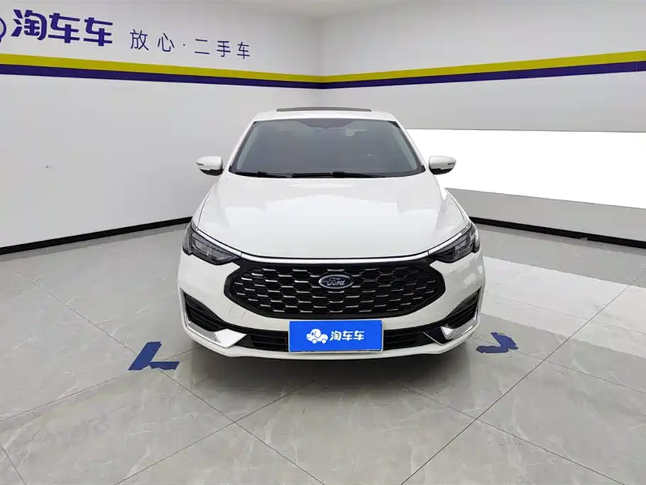 Ford Escort 2021 1.5L AT