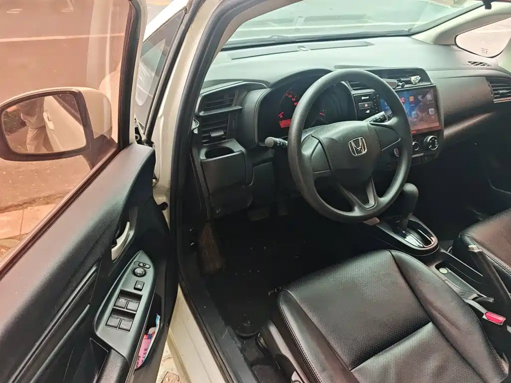 Honda Fit — миниатюра 12