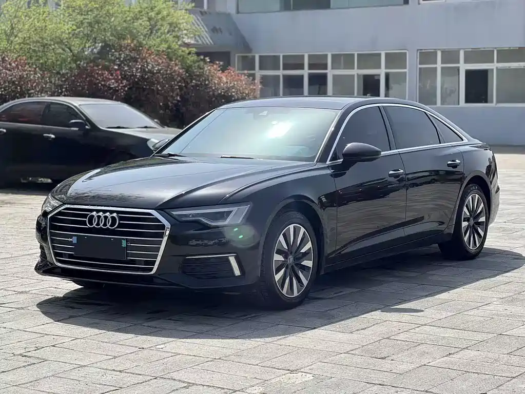 Audi A6L 2022