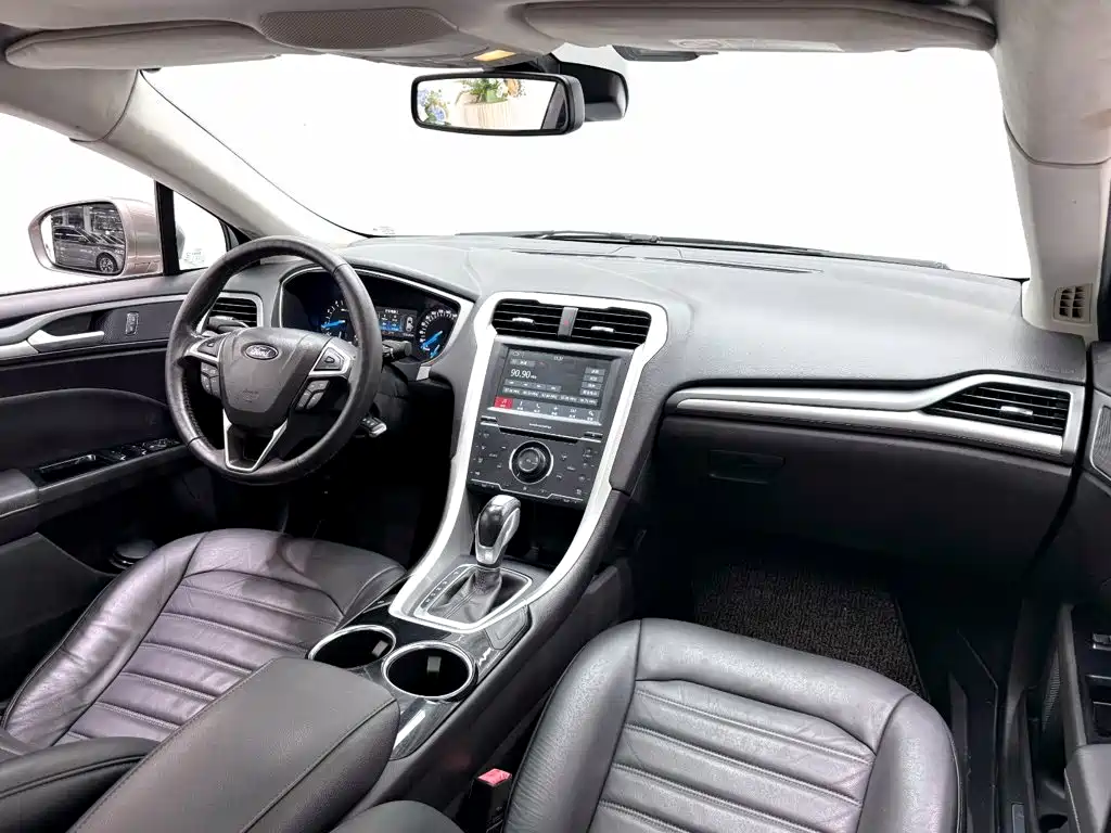 Ford Mondeo — миниатюра 12