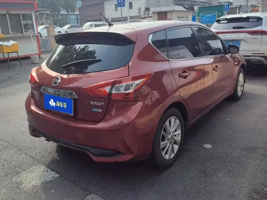 Nissan Tiida — миниатюра 3