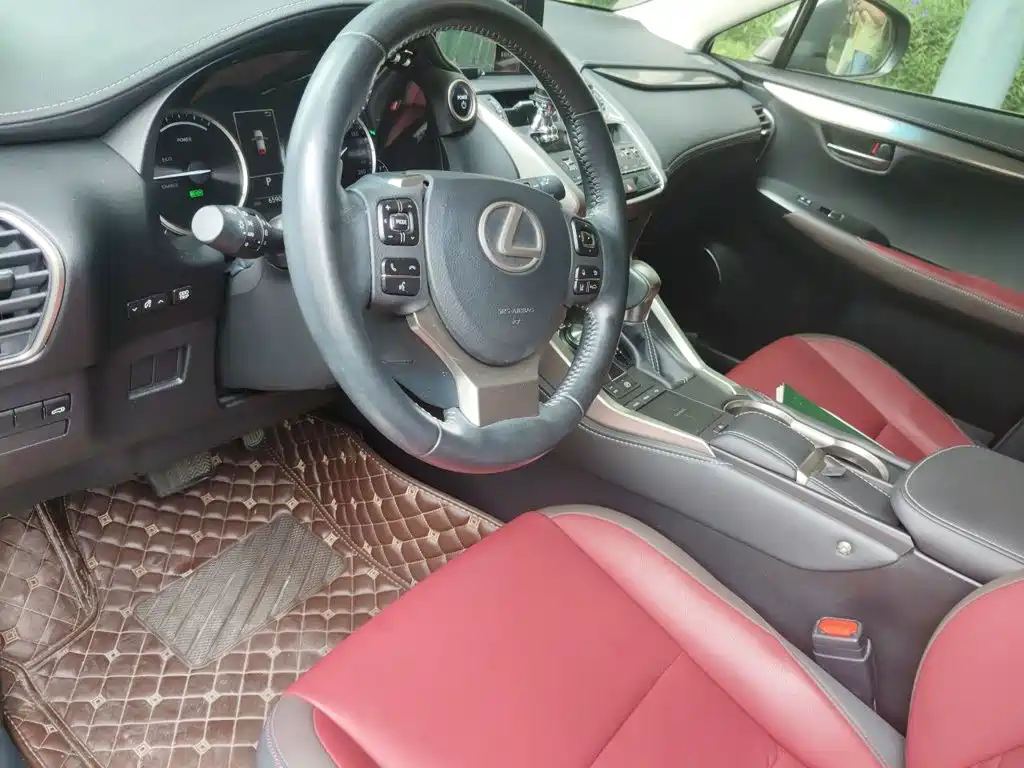 Lexus NX — миниатюра 6