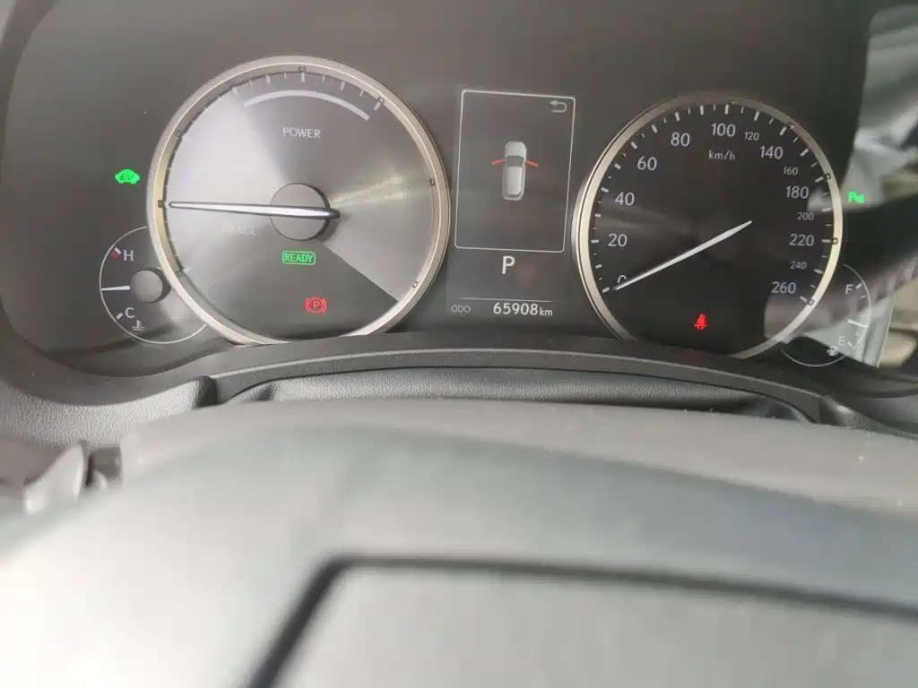Lexus NX — миниатюра 8