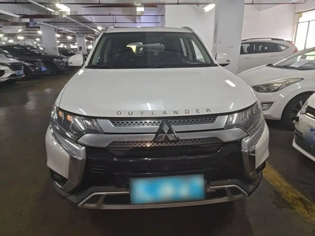Mitsubishi Outlander — миниатюра 3