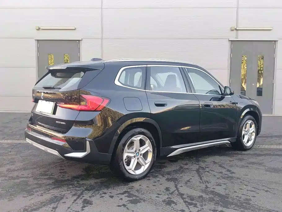 BMW iX1 — миниатюра 5