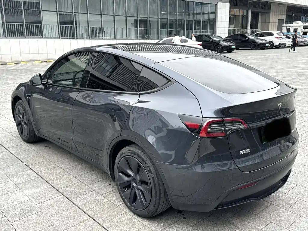 Tesla Model Y — фотографии объявления, Фото 9