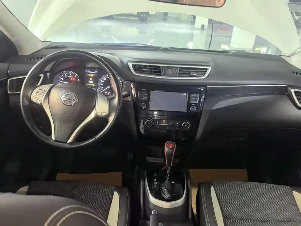 Nissan Qashqai — миниатюра 10