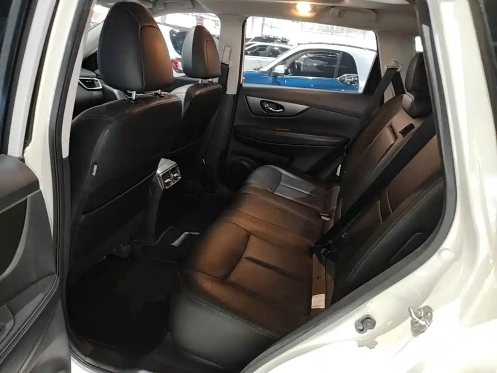 Nissan X-Trail — миниатюра 17