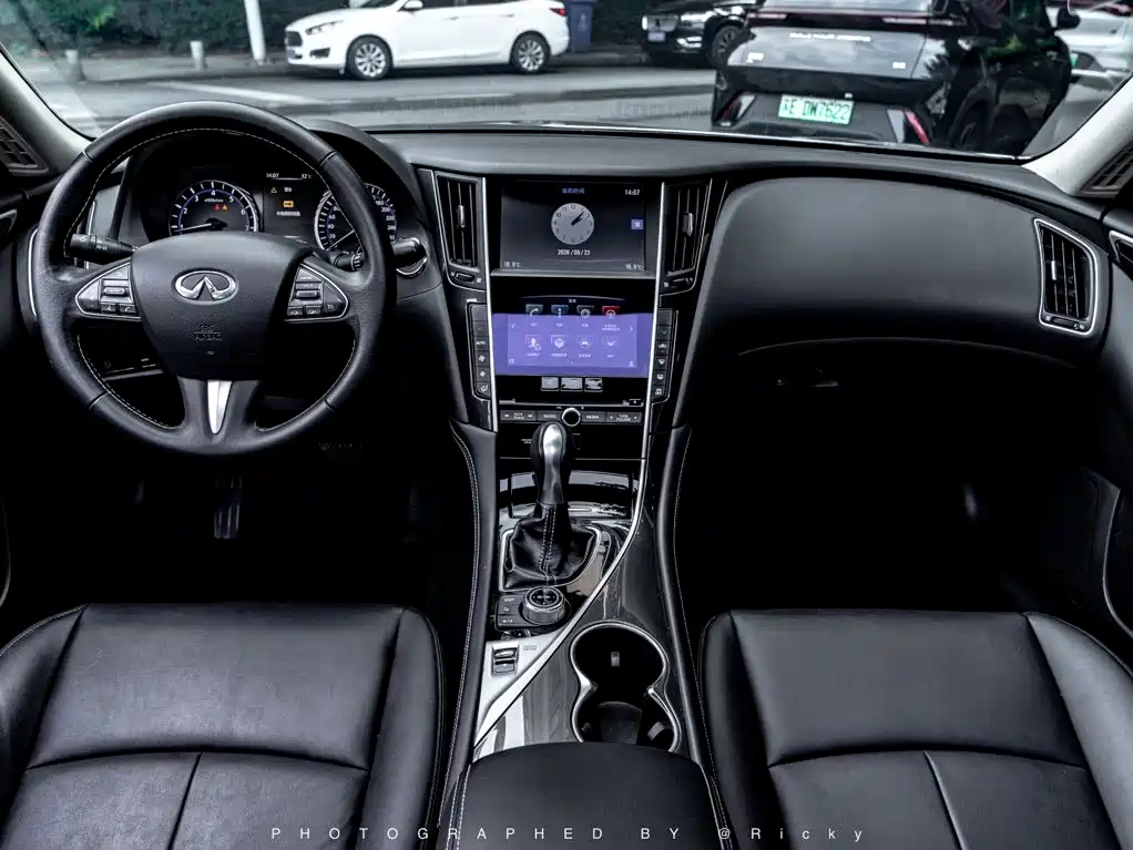 Infiniti Q50L — миниатюра 4