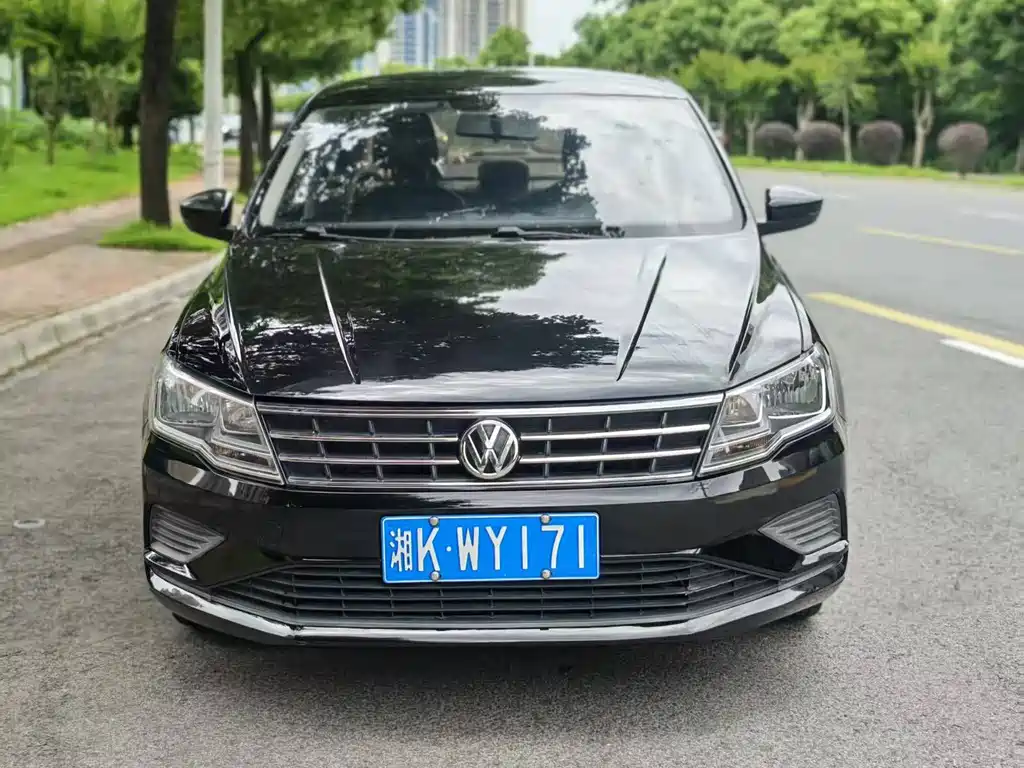 Купить Volkswagen Jetta