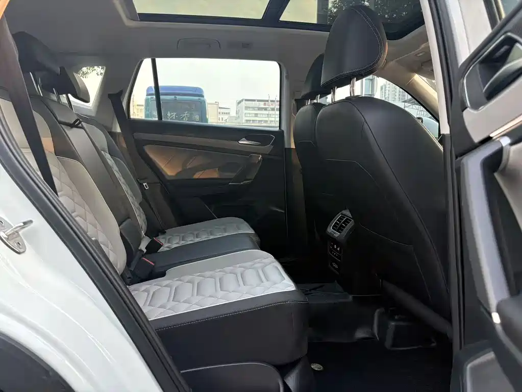 Volkswagen Tayron — миниатюра 13