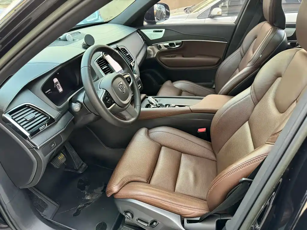 Volvo XC90 — миниатюра 3