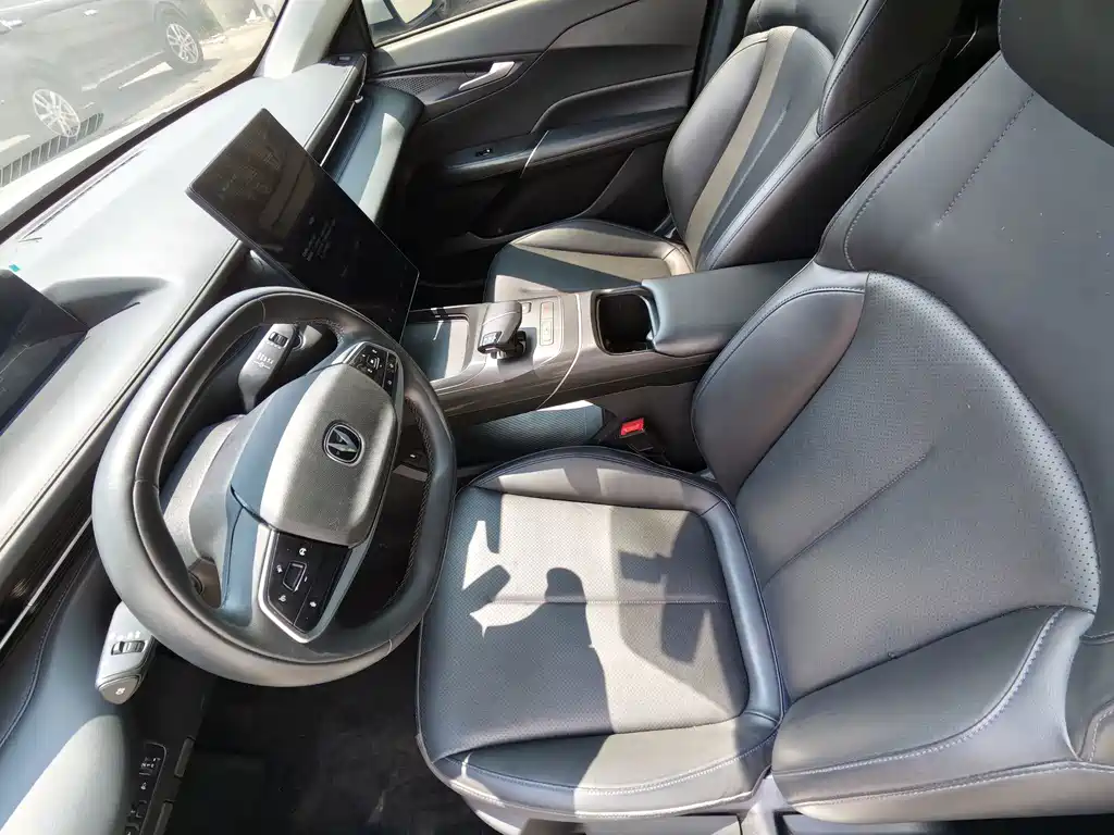 Changan Yida — миниатюра 10
