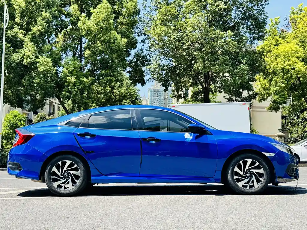 Honda Civic — миниатюра 20