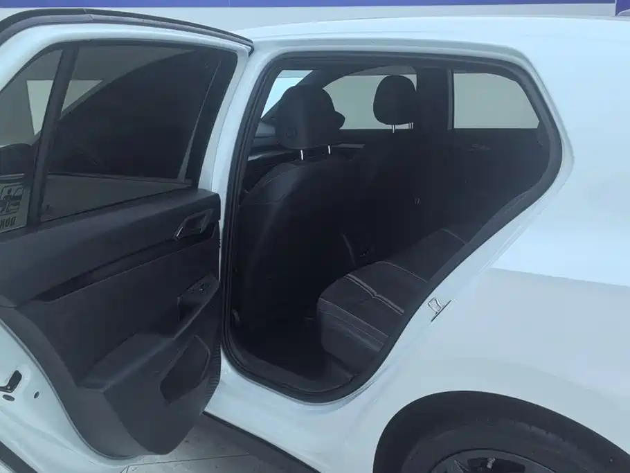Volkswagen Golf — миниатюра 11