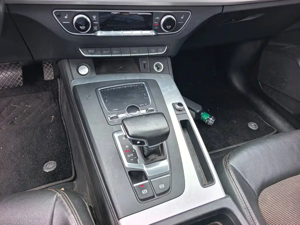 Audi Q5L — миниатюра 15
