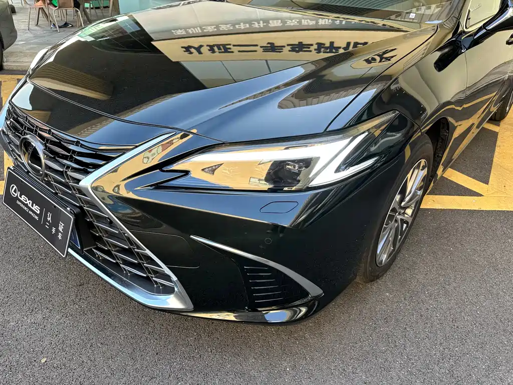 Lexus ES — миниатюра 2
