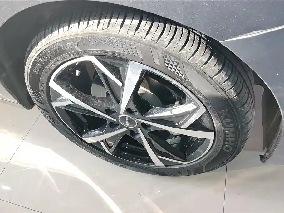 ROEWE I5