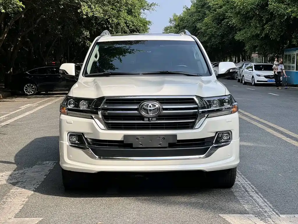 Toyota Land Cruiser 2021 4.0L AT