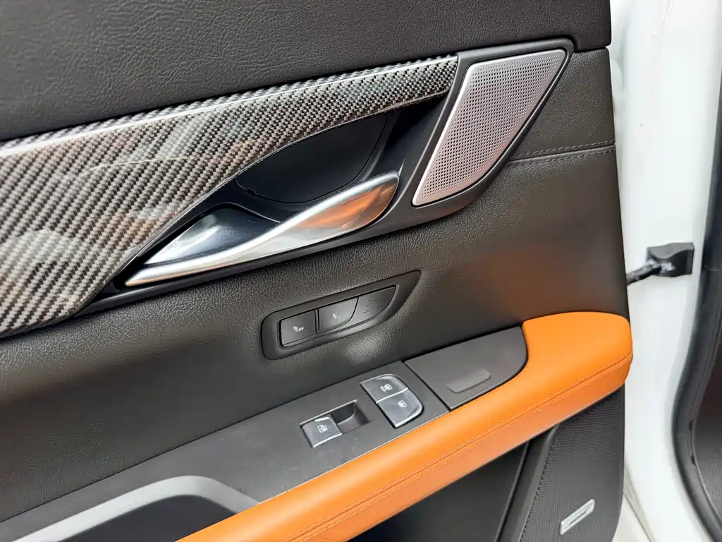 Cadillac CT6 — миниатюра 11