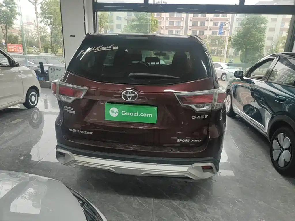 Toyota Highlander — миниатюра 6