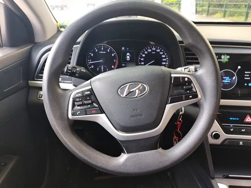 Hyundai Elantra 2016 1.6L AT Elite