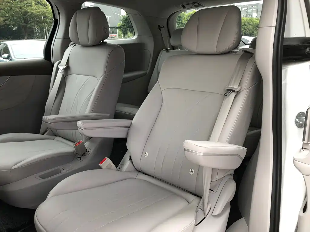 ROEWE IMAX8 NEW ENERGY