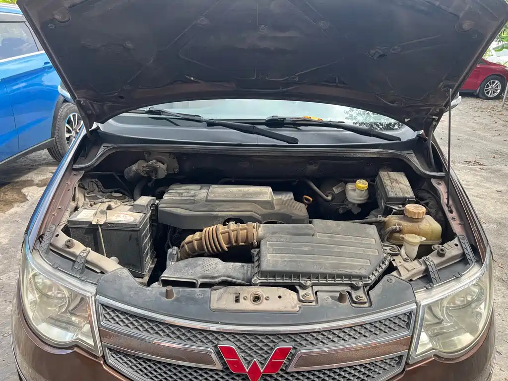 Wuling Hongguang — миниатюра 13