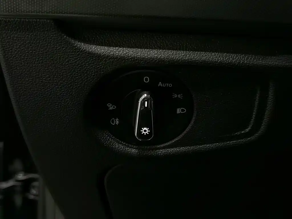 Volkswagen Passat — миниатюра 21