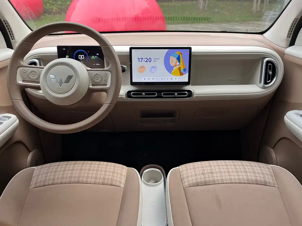 Wuling MINIEV — миниатюра 8