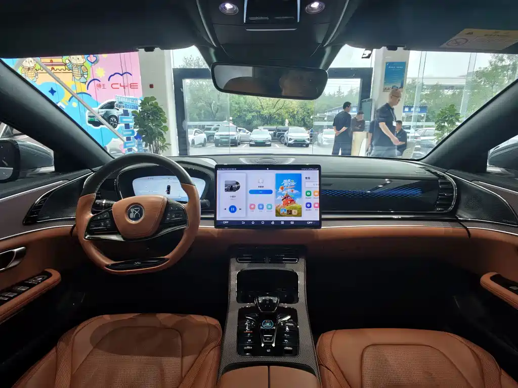 BYD Han — миниатюра 14
