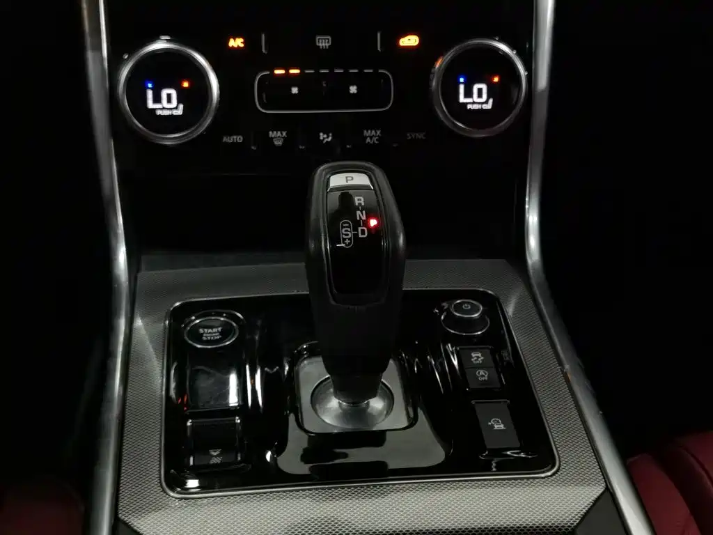 Jaguar XEL — миниатюра 13