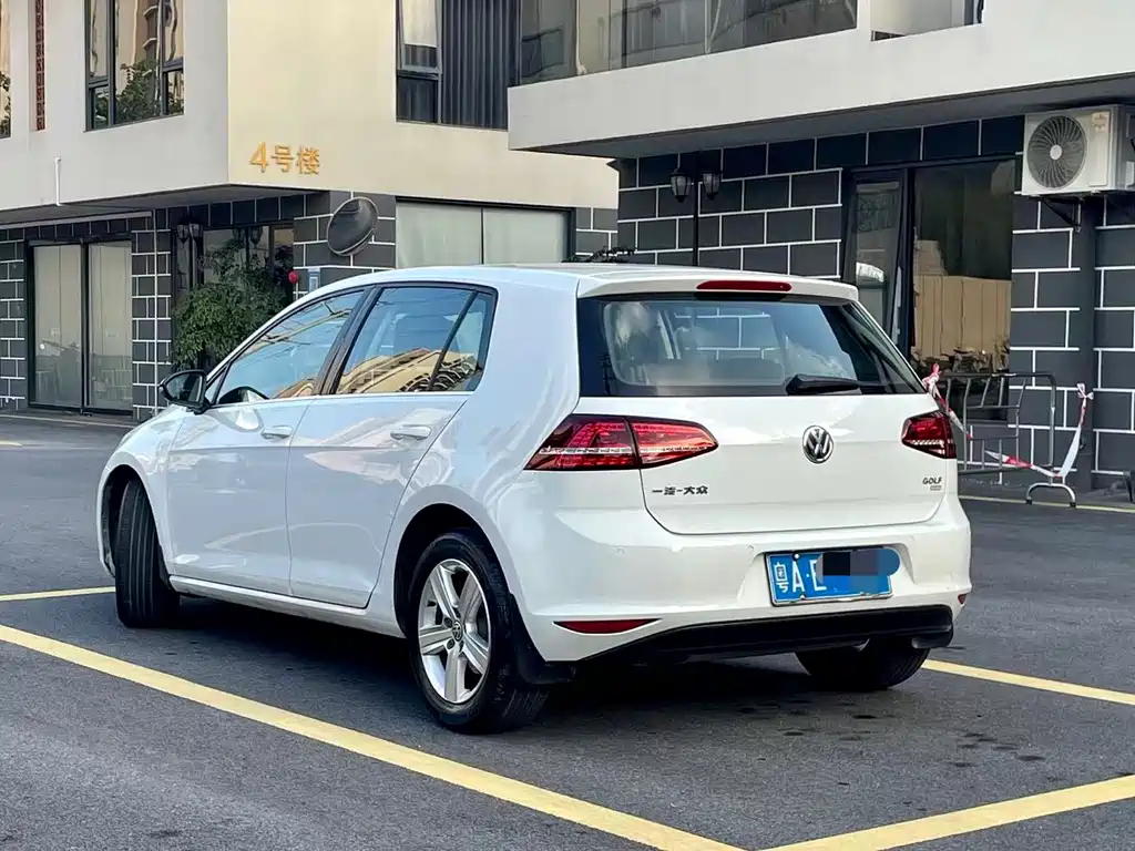 Volkswagen Golf — миниатюра 6