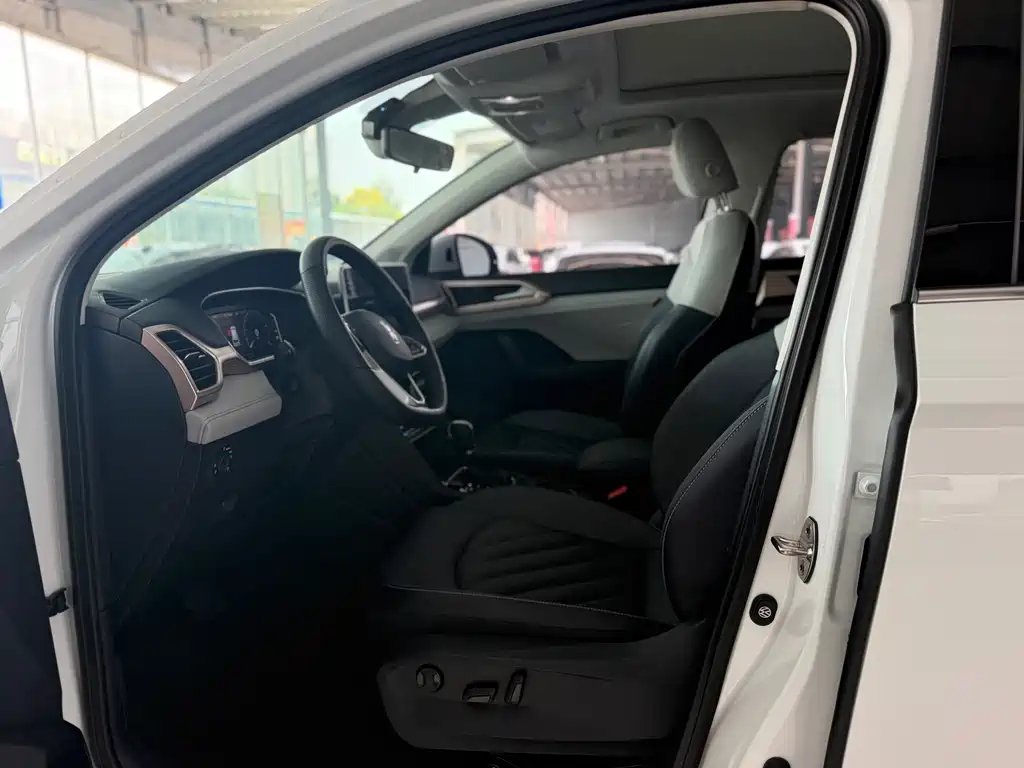 Volkswagen Tharu — миниатюра 5