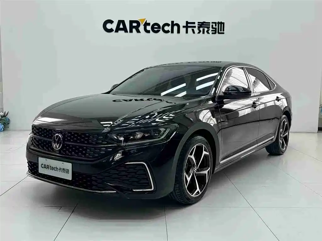 Volkswagen Passat 2023 330TSI Elite