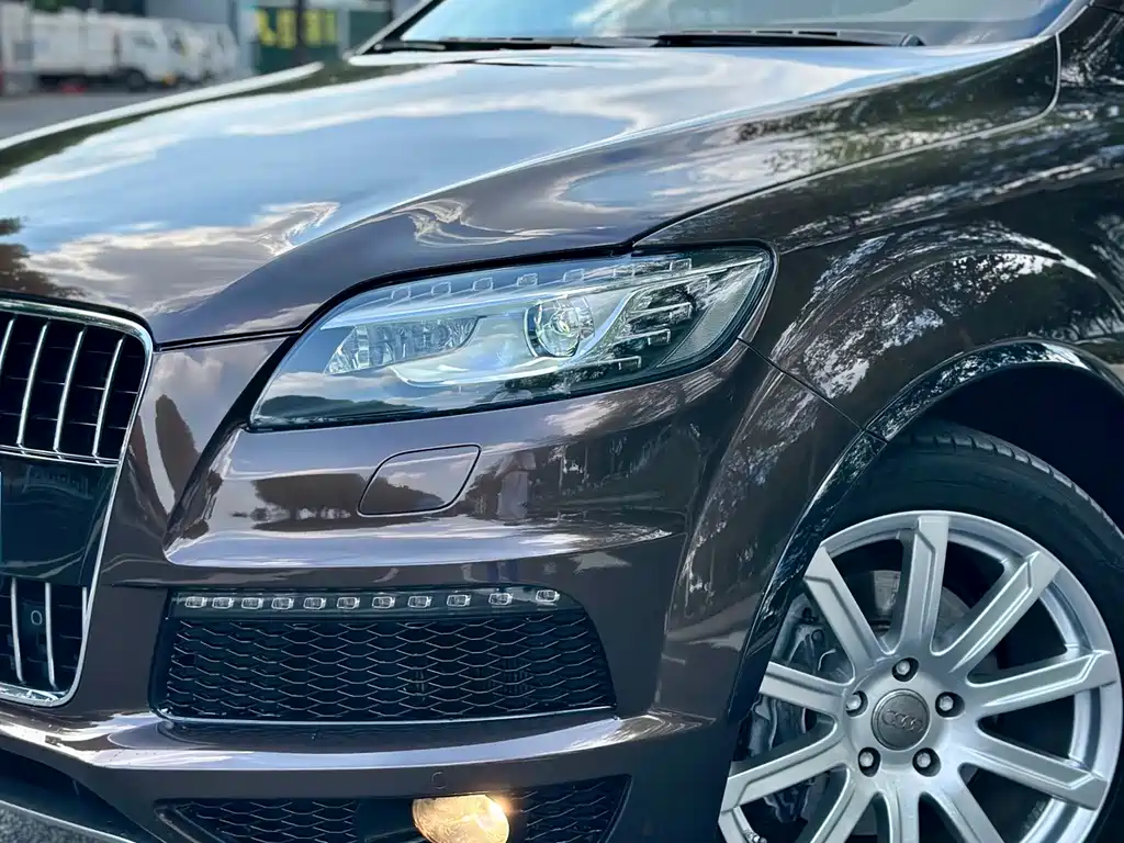 Audi Q7 — миниатюра 6