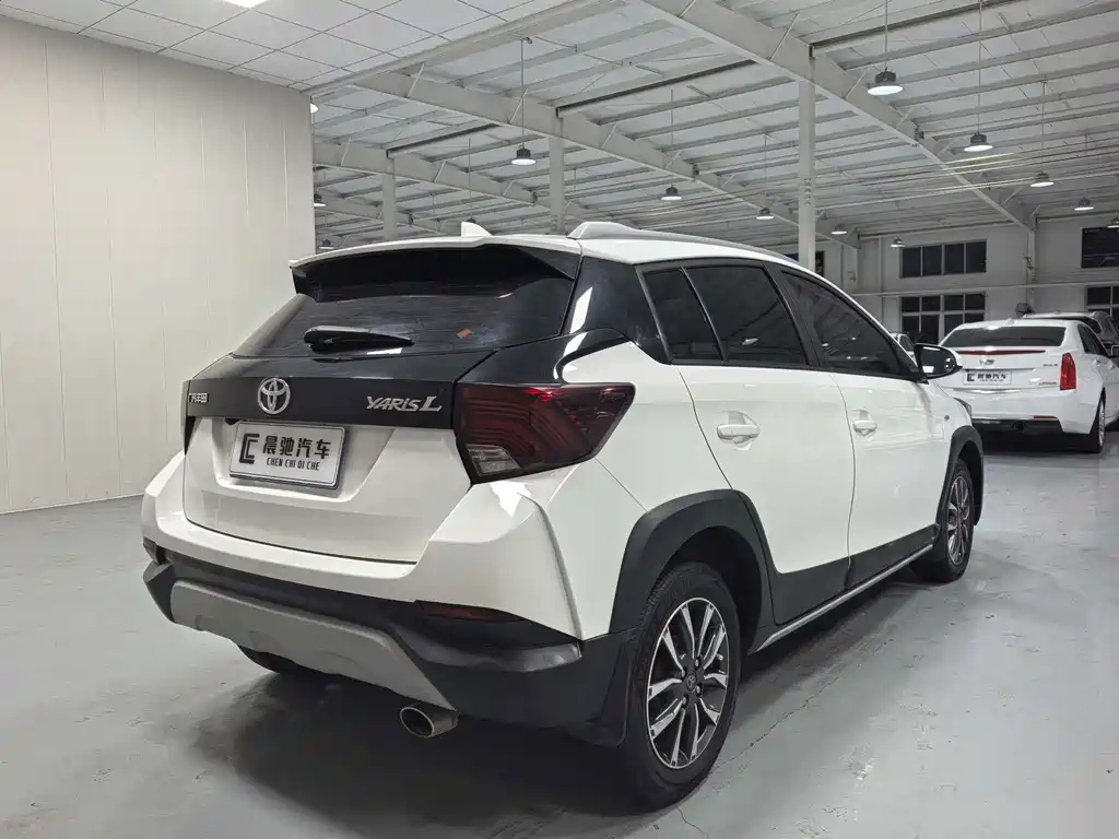 Toyota Yaris L — миниатюра 4